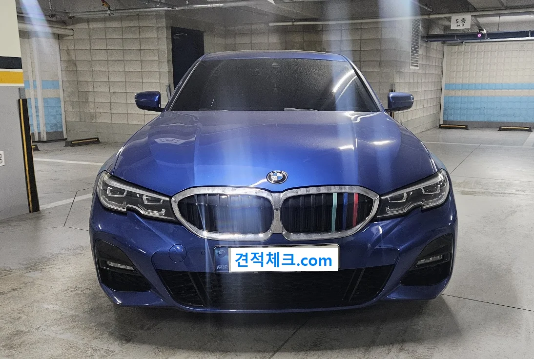 BMW 320i M Sport 사진